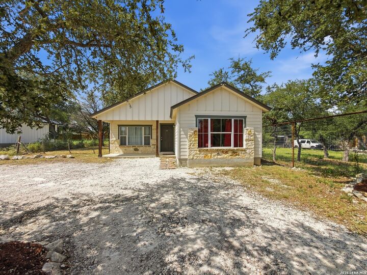 Property Photo: 473 High Dr TX 78070