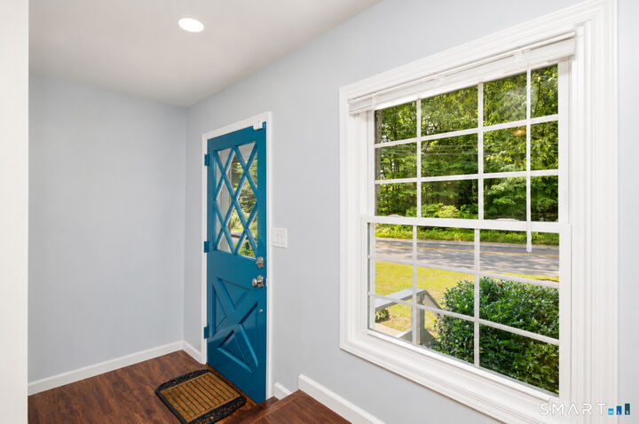Property Photo:  556 Pepper Street  CT 06468 