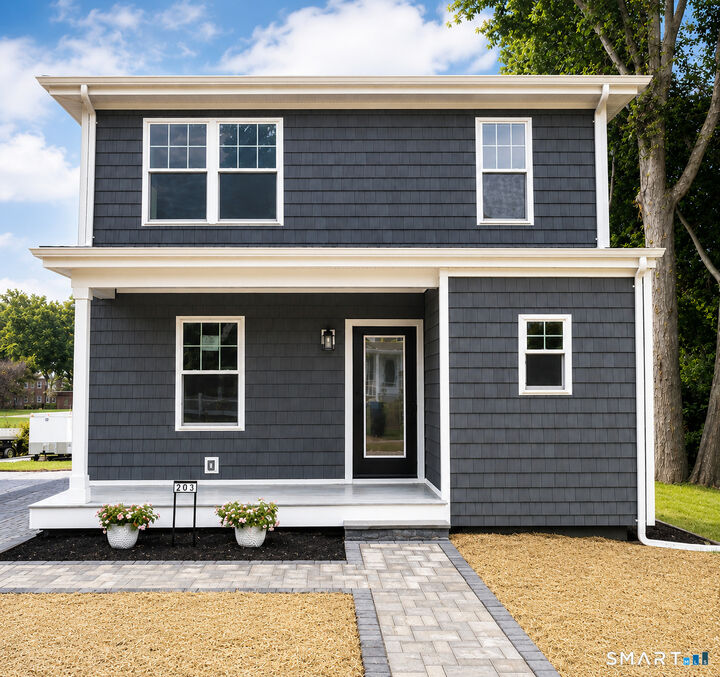 Property Photo:  203 High Street  CT 06460 
