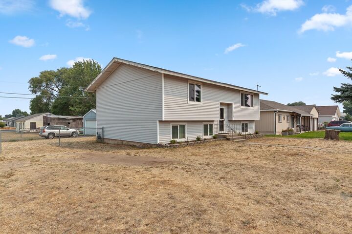 Property Photo:  12528 W 13th Ave  WA 99001 