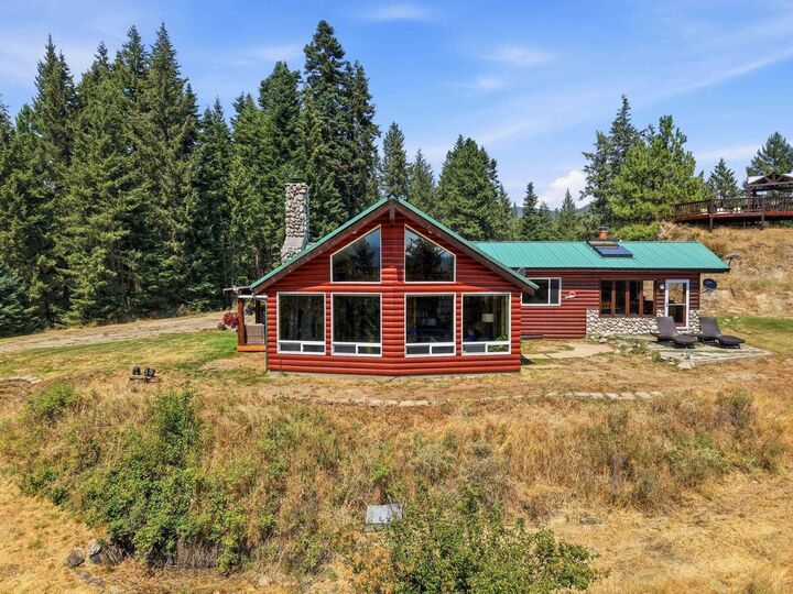 Property Photo: 15504 N Osprey Ln WA 99025