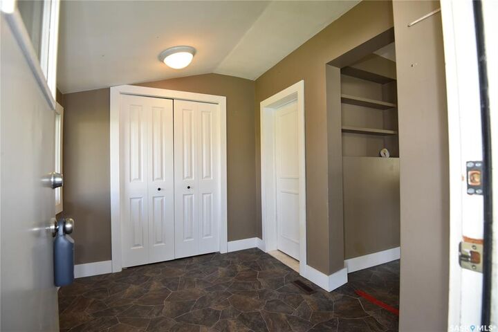 Property Photo:  403 2nd Street W  SK S0E 1E0 