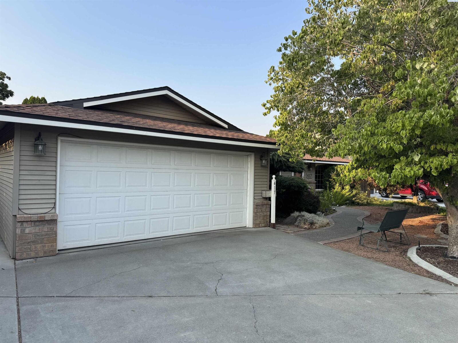 Property Photo:  417 S Tweedt Pl  WA 99336 