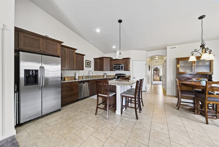 Property Photo: 2766 W 30th Pl WA 99337