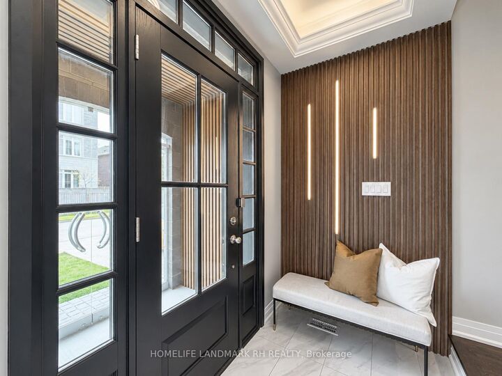 Property Photo:  11 Lorne Glen Street  ON L6C 0Z4 