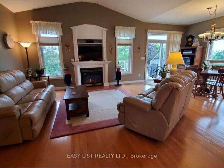 Photo de la propriété:  305 O'Connor Court  ON K9A 5X5 