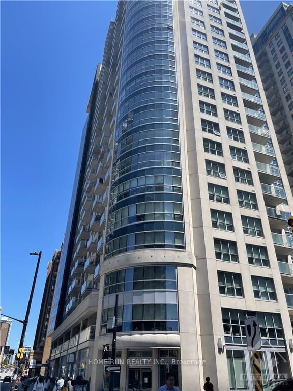 Property Photo:  242 Rideau Street 1307  ON K2S 0B7 