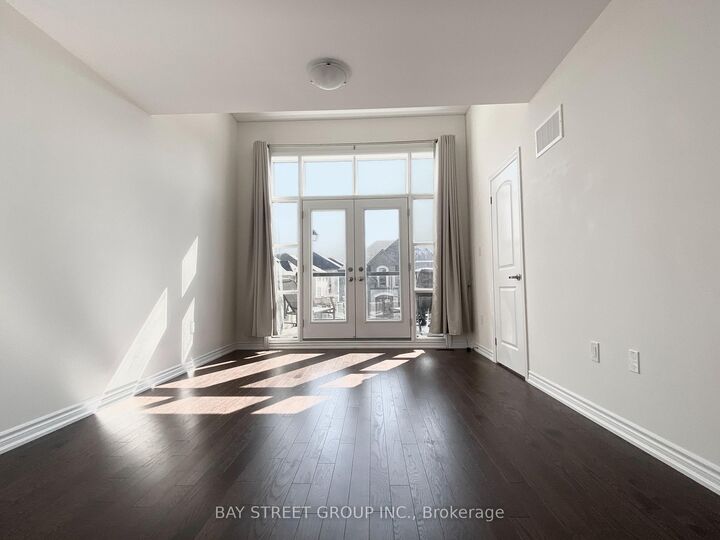 Property Photo:  10 Upbound Court  ON L9N 0W1 