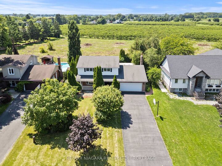 Property Photo:  21 Garrison Village Drive  ON L0S 1J0 