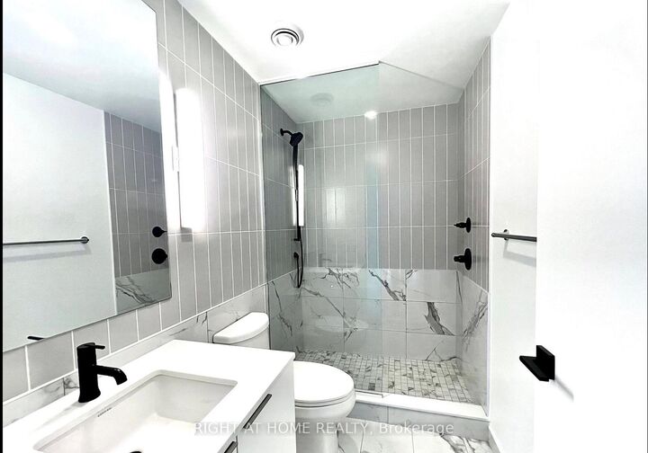 Property Photo: 327 King Street 2301 ON M5V 1J5