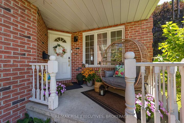 Property Photo:  1061 Lombardy Street  ON K7M 8M6 