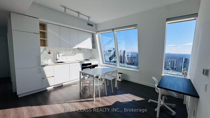 Property Photo:  8 Wellesley Street W Lph06  ON M4Y 1E7 