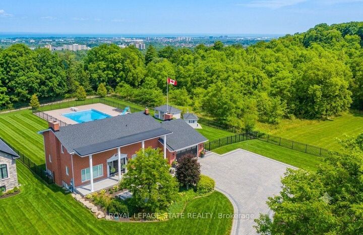 10 Azalea Court — photo 1