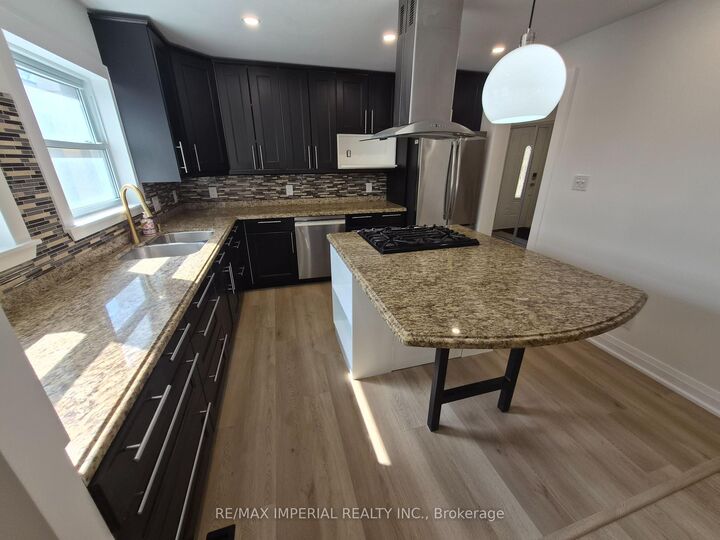Property Photo: 757 Pam Crescent ON L3Y 5B7