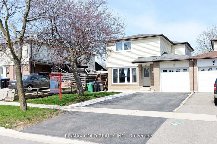 48 Garside Crescent — photo 1