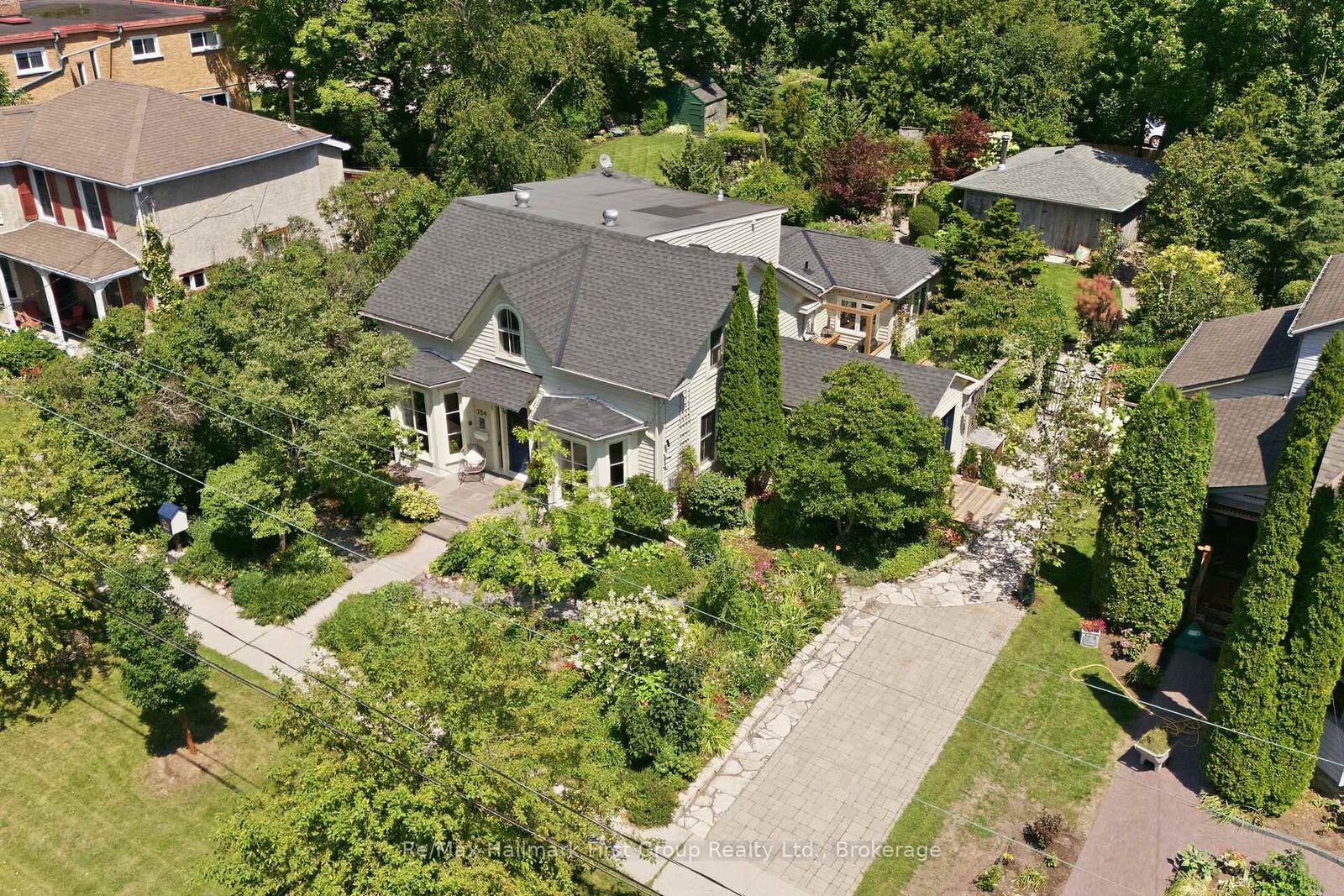 Photo de la propriété:  354 College Street  ON K9A 3V6 