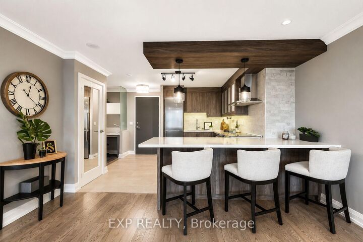 Property Photo:  33 Cox Boulevard 1132  ON L3R 8A6 