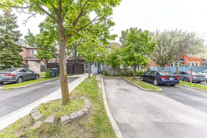 Property Photo:  60 Blue Spruce Street  ON L6R 1C3 