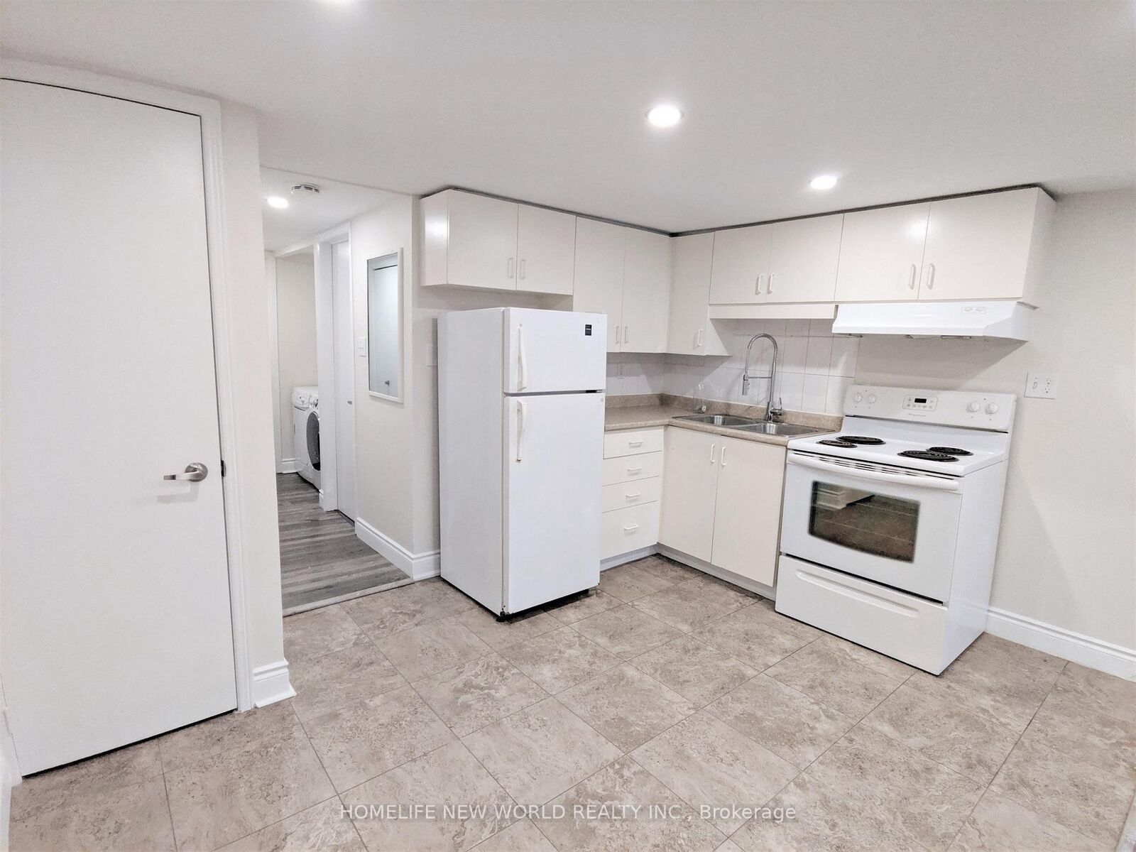 Property Photo:  158 Coxwell Avenue Bsmt  ON M4L 3B2 