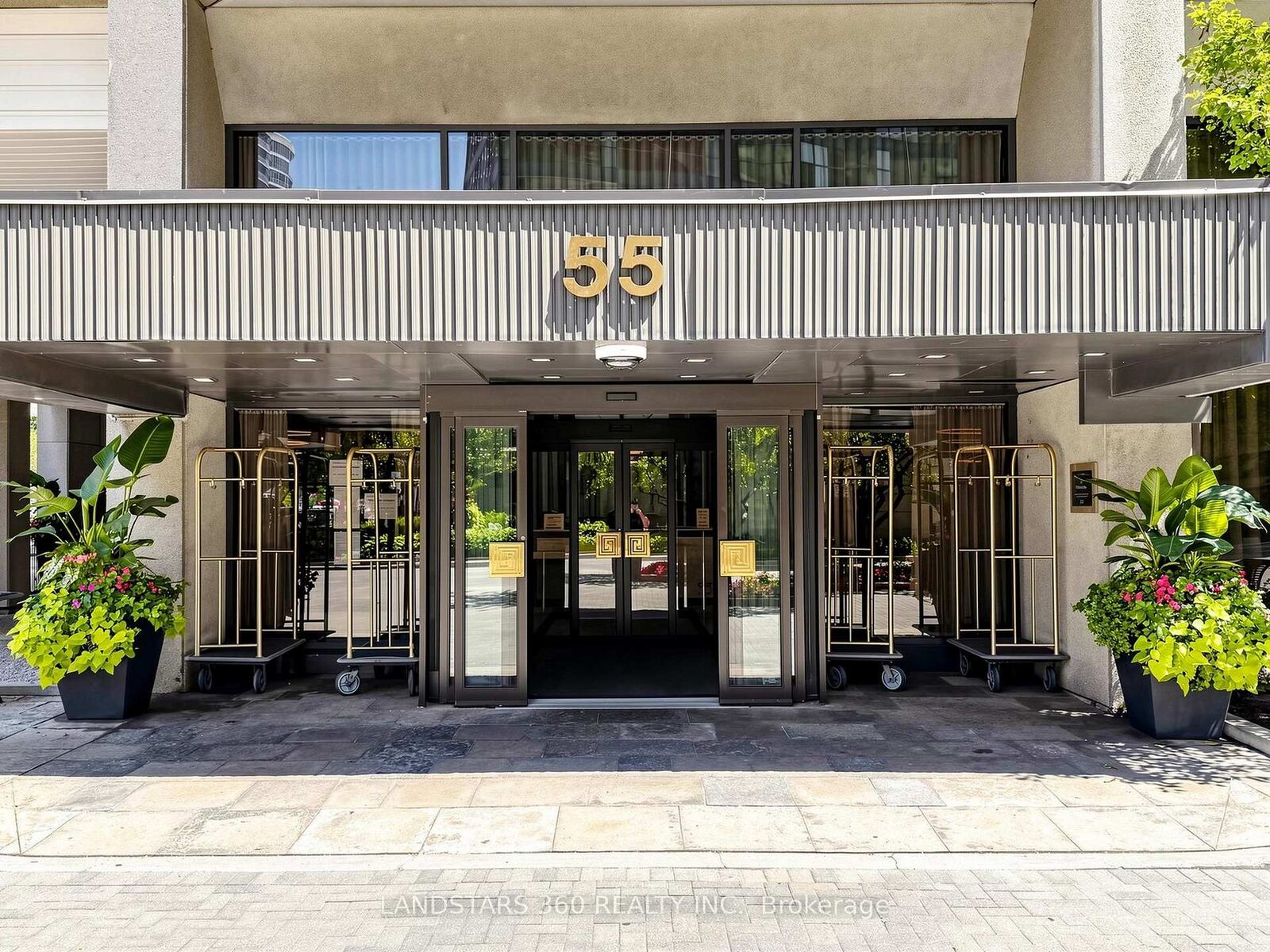 Property Photo: 55 Harbour Square 3311 ON M5J 2L1