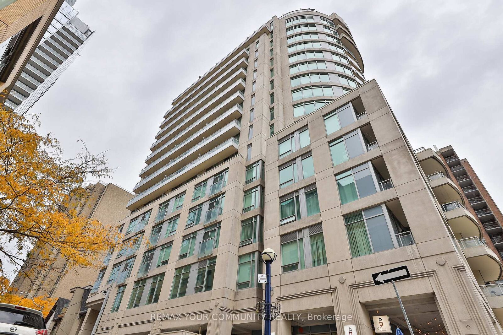 Property Photo: 8 Scollard Street Ph 201 ON M5R 1E9