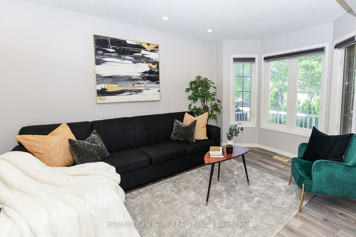 1404 Trowbridge Drive — photo 1