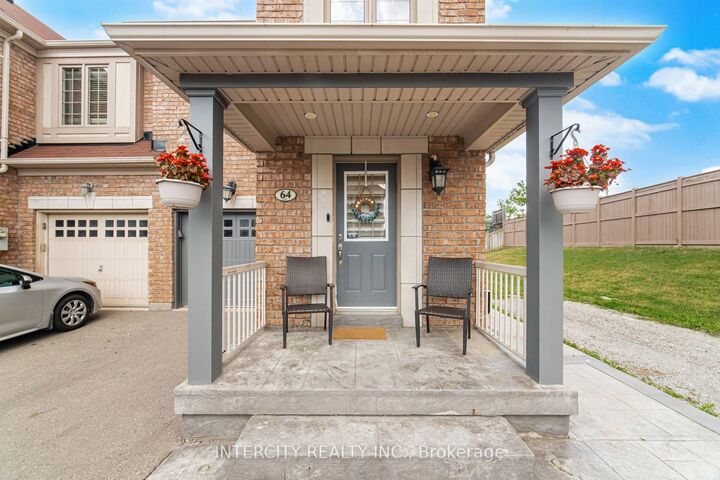 Property Photo:  64 Coranto Way  ON L4H 3L9 
