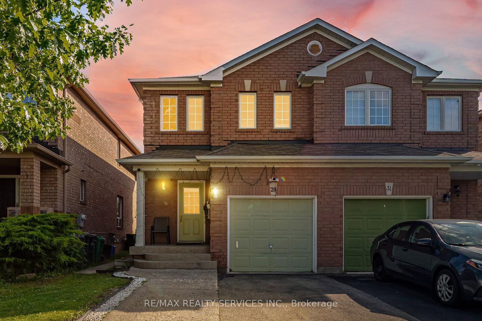 Property Photo:  29 Lonestar Crescent  ON L7A 2H9 