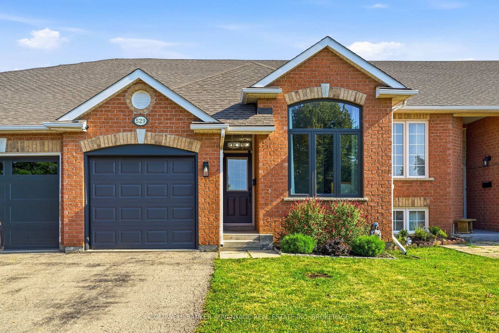 Property Photo:  529 St Lawrence Drive  ON L3C 7H9 