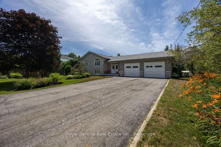 Property Photo: 821 Kimberly Drive ON K0L 1T0