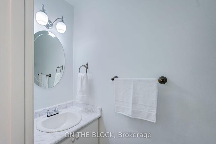 Property Photo:  7 Chopin Court  ON L1N 6C5 