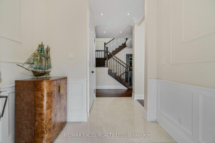 Property Photo: 49 Kenton Drive ON M2R 2H9
