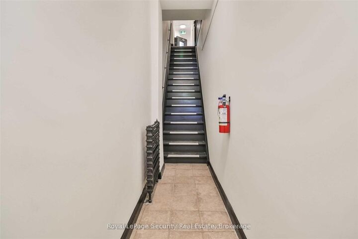 Property Photo:  3317 Lake Shore Boulevard W 2  ON M8W 1M8 