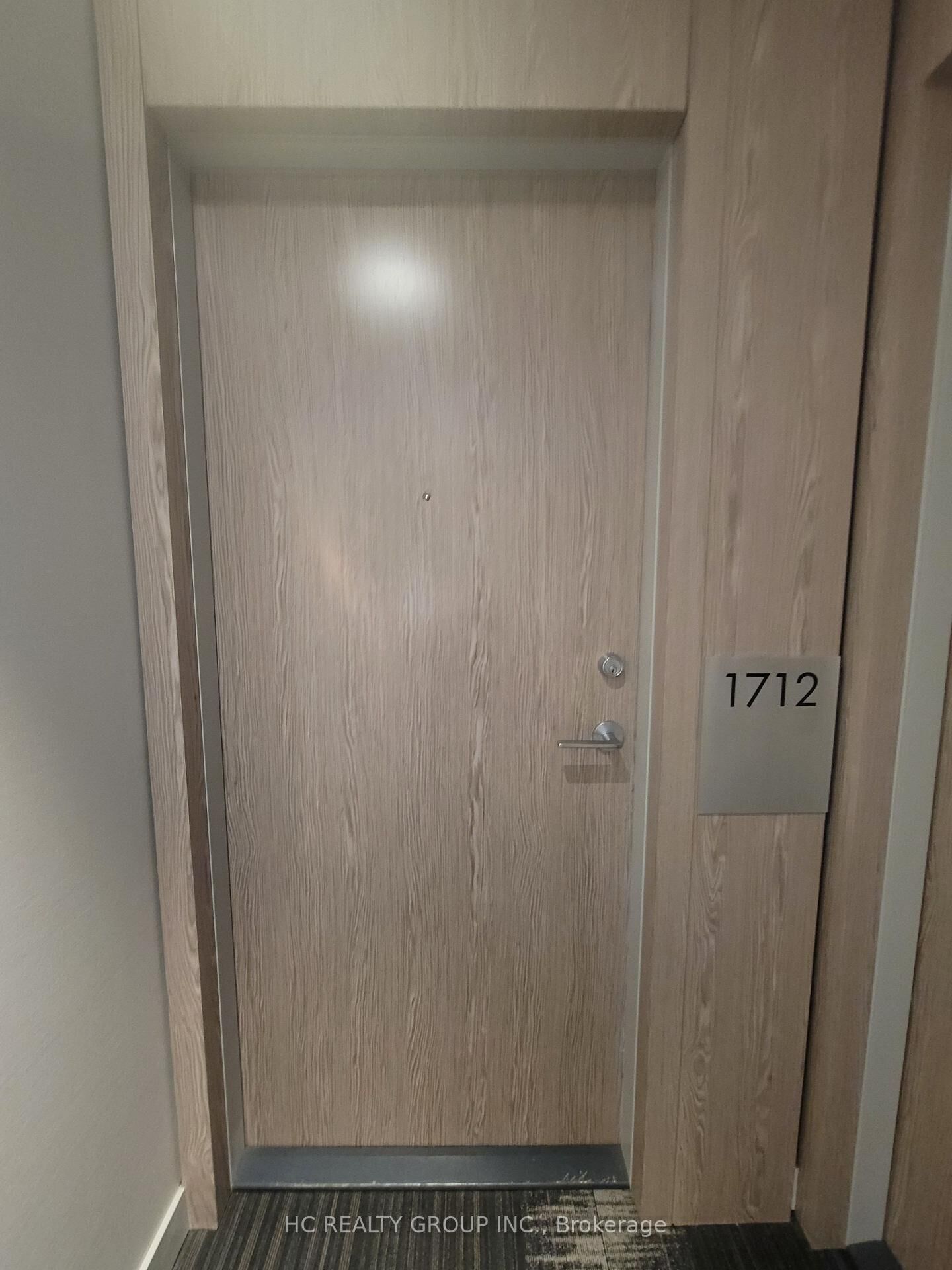 Property Photo:  215 Queen Street W 1712  ON M5V 0P5 