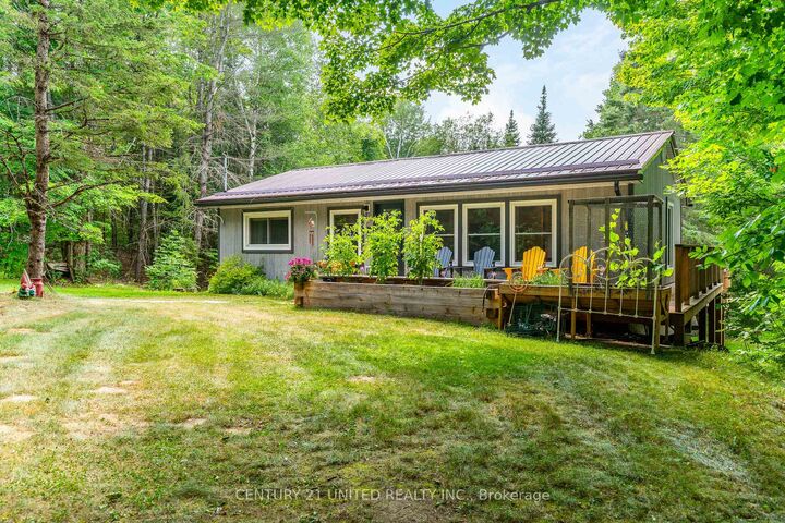 1001 English Circle — photo 1