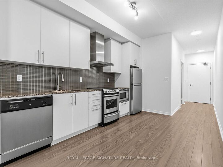 Property Photo: 352 Front Street 1411 ON M5V 1B5