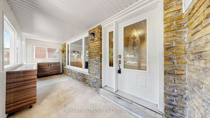 Property Photo: 229 Chartland Boulevard S ON M1S 2S4