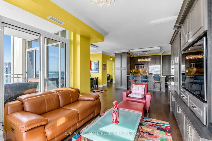 Property Photo: 21 Grand Magazine Street 2301 ON M5V 1B5
