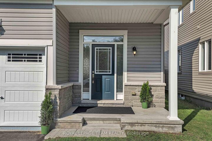 Property Photo: 3209 Harvester Crescent ON K0G 1J0