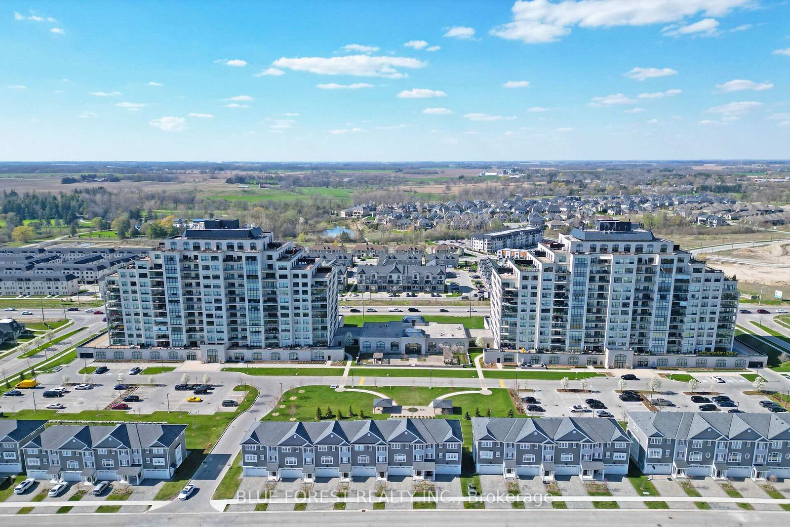 Property Photo: 240 Villagewalk Boulevard 1208 ON N6G 0P6