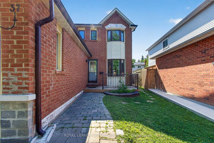 Property Photo:  37 Oleander Crescent  ON L6Z 2C1 