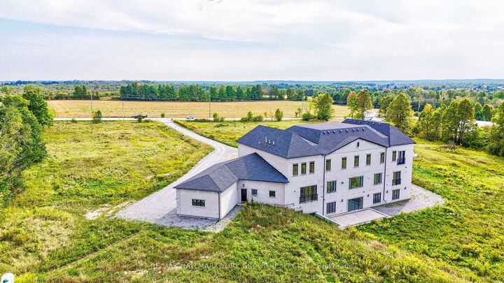 Property Photo: 6196 Ravenshoe Road ON L9P 1R2