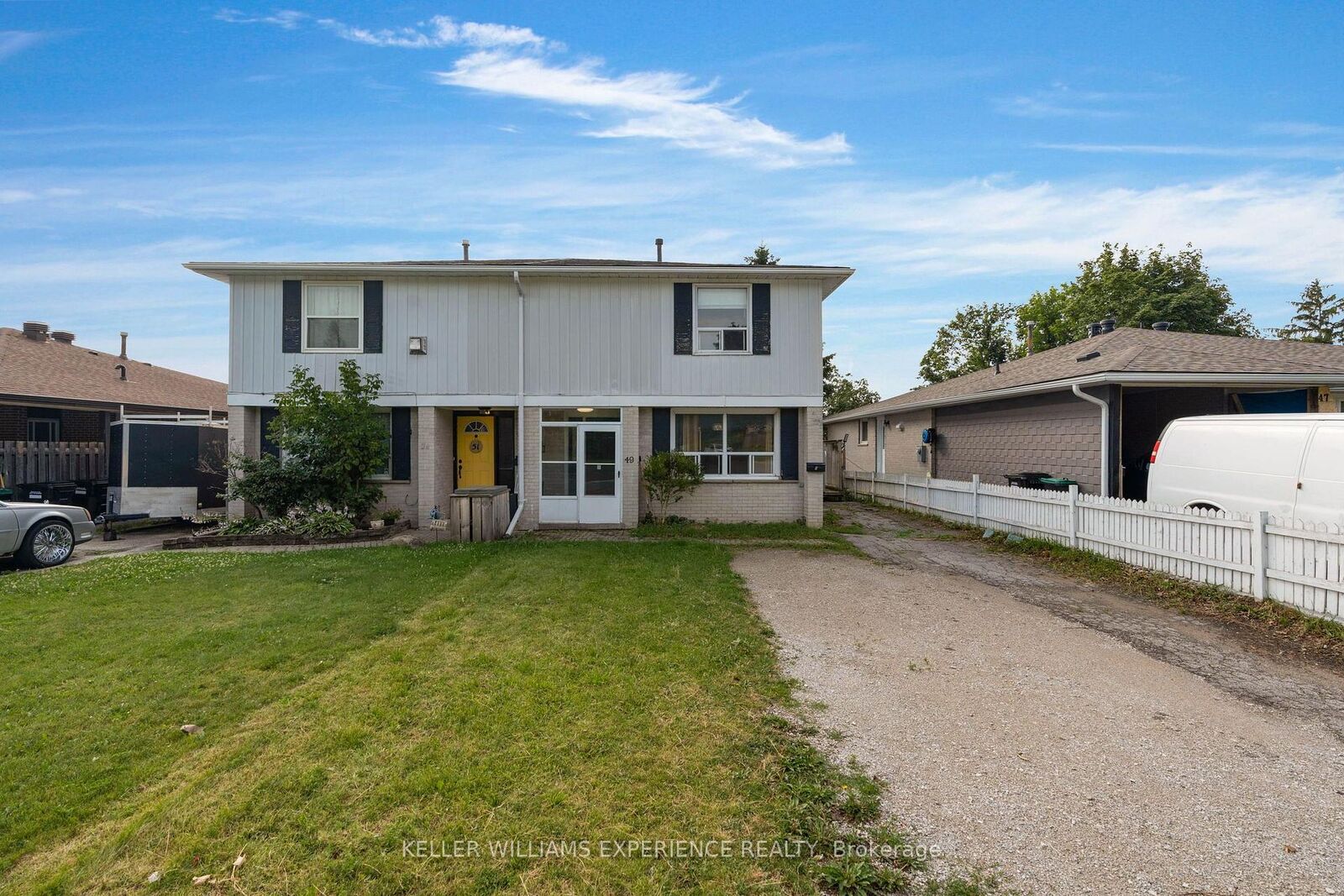 Photo de la propriété:  49 Daphne Crescent  ON L4M 2Y7 