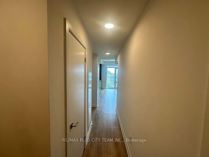Property Photo:  150 Logan Avenue 542  ON M4M 0E4 