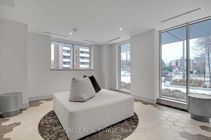 Property Photo:  1 Cardiff Road 701  ON M4P 0G2 