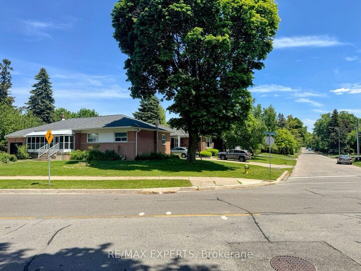 Property Photo: 69 Lloyd Manor Road ON M9B 5J1