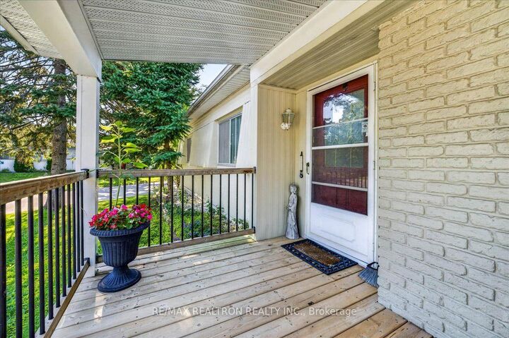 Property Photo: 13 Broadway Avenue ON L9S 1N9