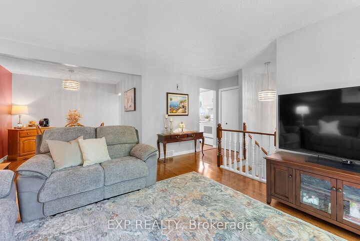 Property Photo: 36 Vintage Crescent ON L2S 3C6