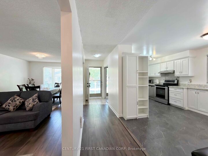 Property Photo: 74 Tumbleweed Crescent ON N6E 2N8