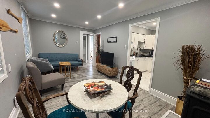 Property Photo: 4597 Sunset Drive ON N5L 1B4